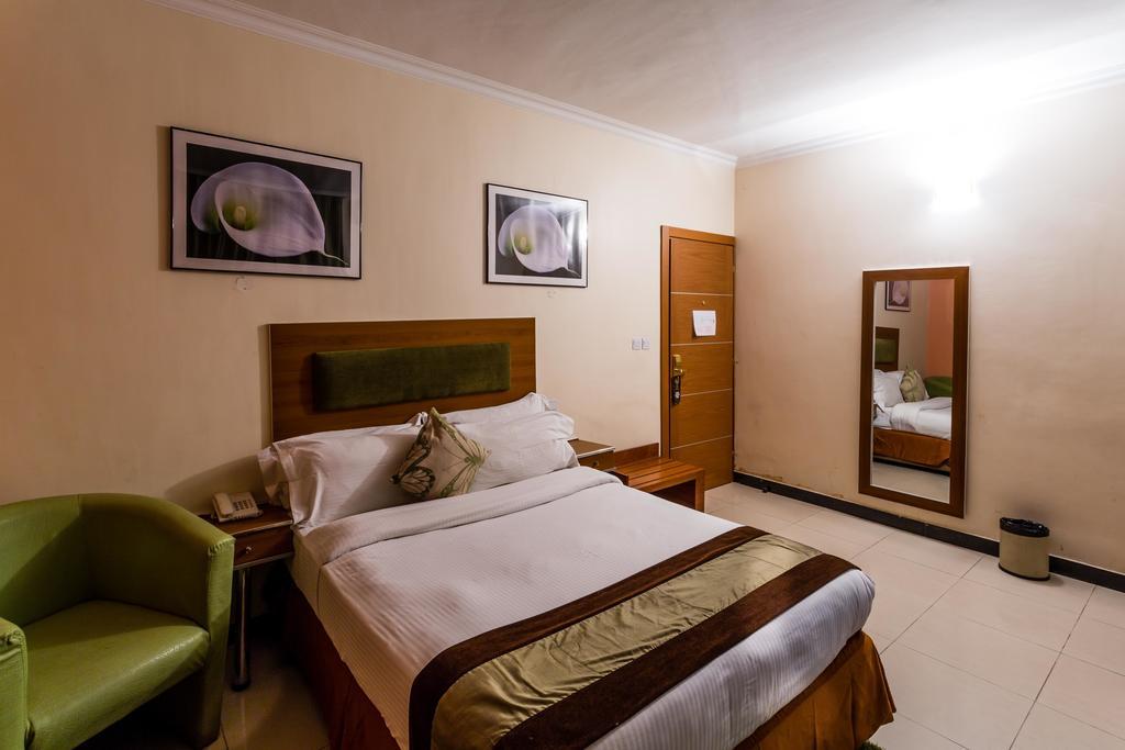 Aliayabiagba Morning Side Suites מראה חיצוני תמונה